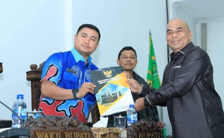 Bupati Labura Tandatangani Nota Kesepakatan KUPA-PPAS P-APBD TA 2022