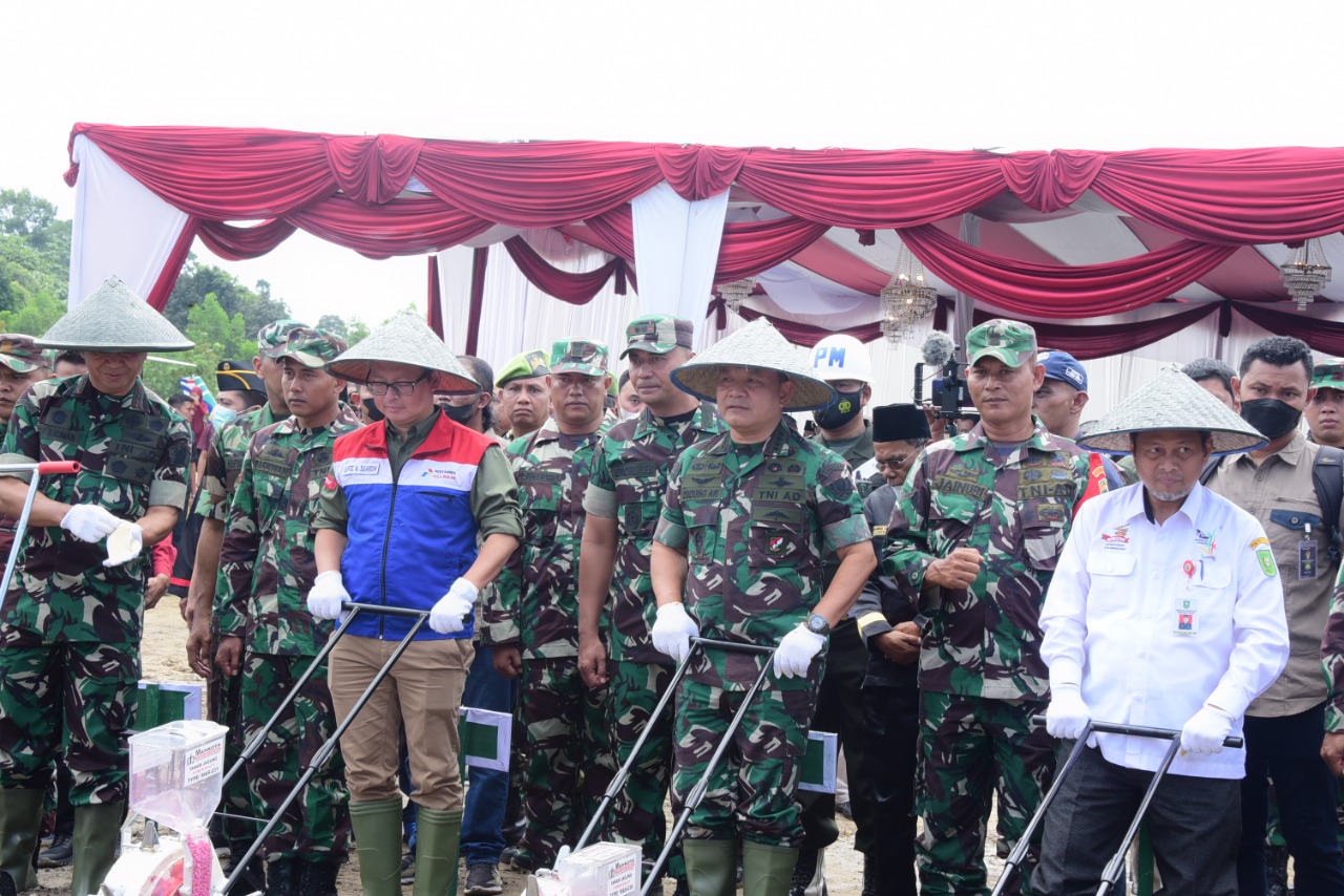 Launching Program Ketahanan Pangan di Wilayah Kodim 0303/Bkls, Ini Kata Kasad