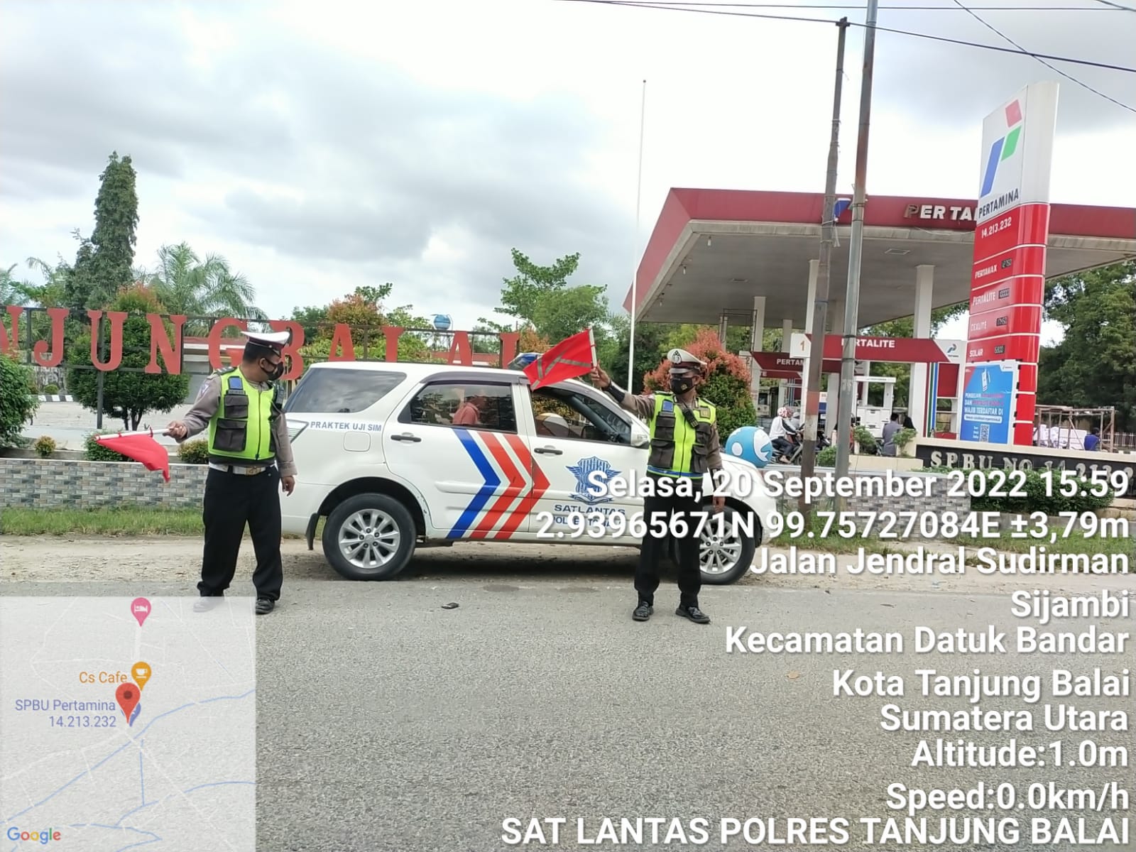 Antisipasi Kelangkaan BBM, Personil Satlantas Polres Tanjungbalai Laksanakan Patroli dan Gatur Lalin di Beberapa Titik SPBU