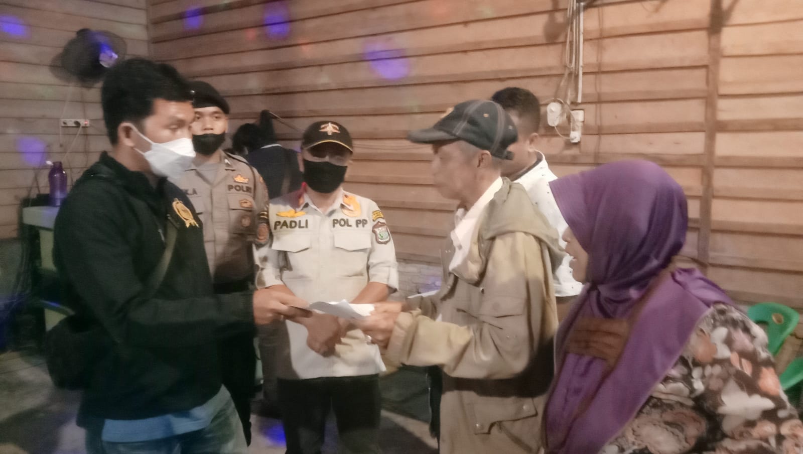 Personil Polres Tanjungbalai Bersama Pemko Tanjungbalai Laksanakan Kegiatan Razia Gabungan