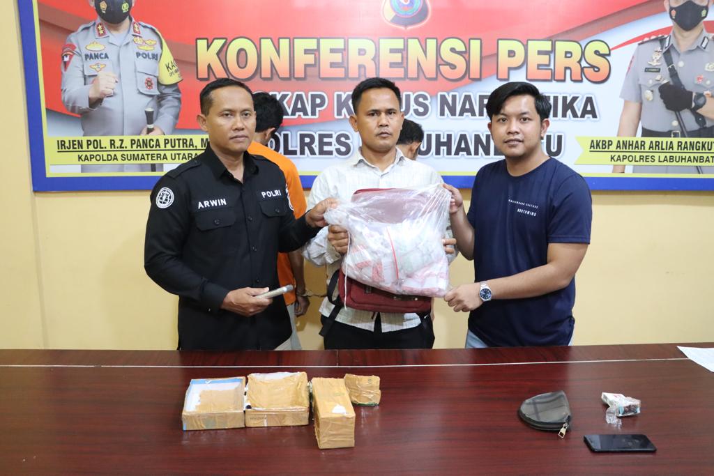 Sat Narkoba Polres Labuhanbatu Meringkus 2 Bandar Narkotuka, 8.195 Butir Pil Ekstasi Disita