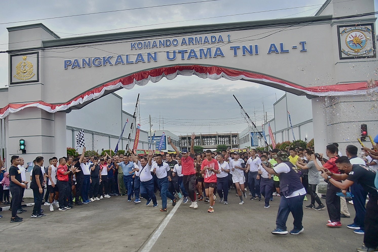 Lepas Peserta Fun Run HUT ke-77 TNI AL,  Edy Rahmayadi Doakan TNI AL  Terus Berjaya Menjaga Kedaulatan Negara