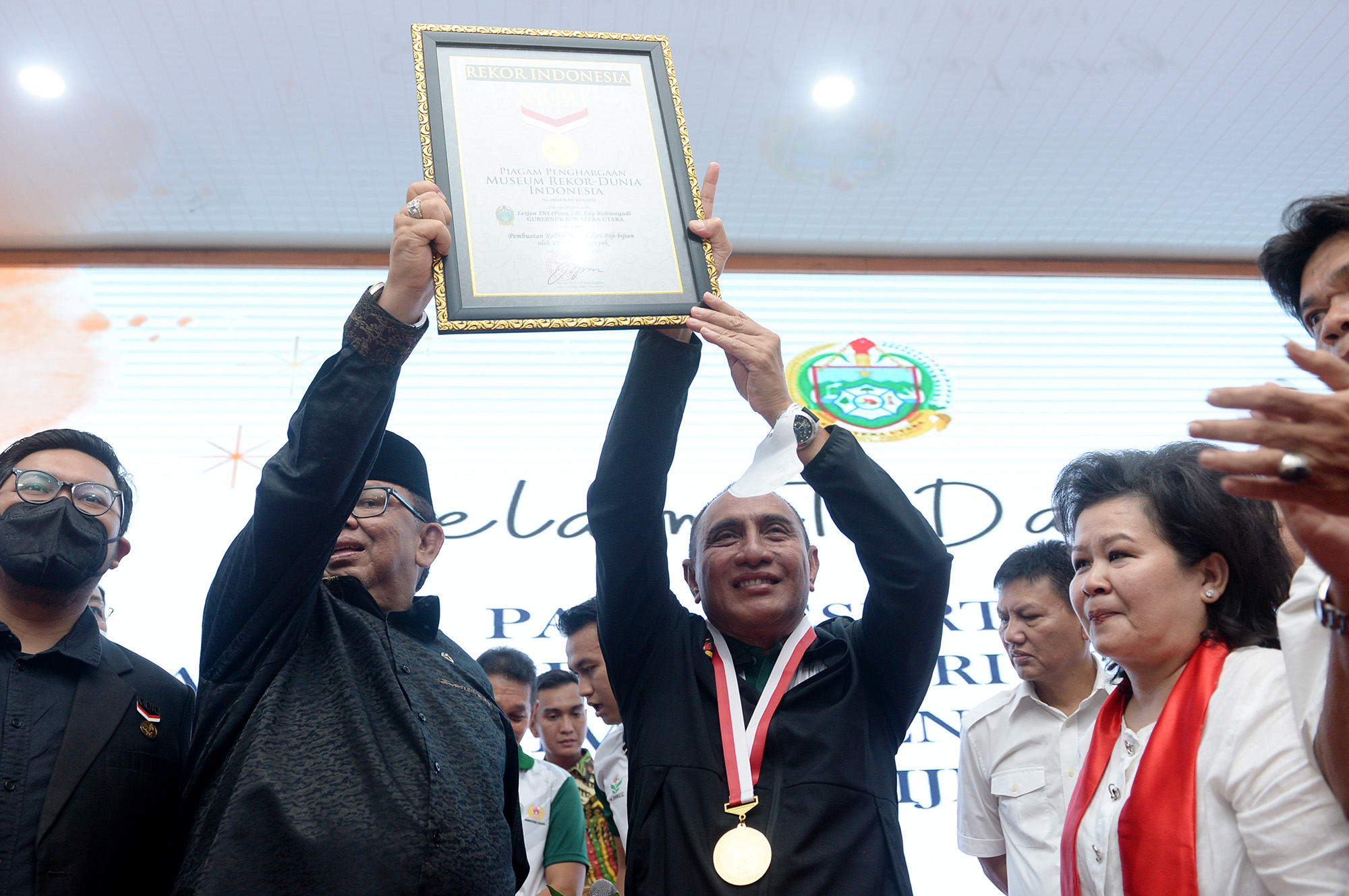 Raih Rekor MURI ,  Gubsu Bergembira Bersama Ribuan Siswa TK dan SD