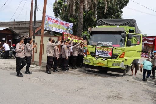 Kapolrestabes Medan Lepas Bantuan Korban Bencana Gempa Taput