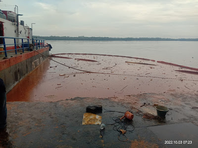 Ribuan Liter Minyak CPO Tumpah Cemari Laut Belawan Gegara Pipa Bocor