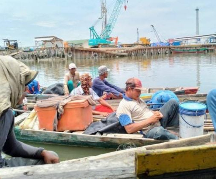 Nelayan Pesisir Keluhkan Proyek Pengeboran Minyak di Paluh Kurau, Penghasilan Para Nelayan Menurun Drastis