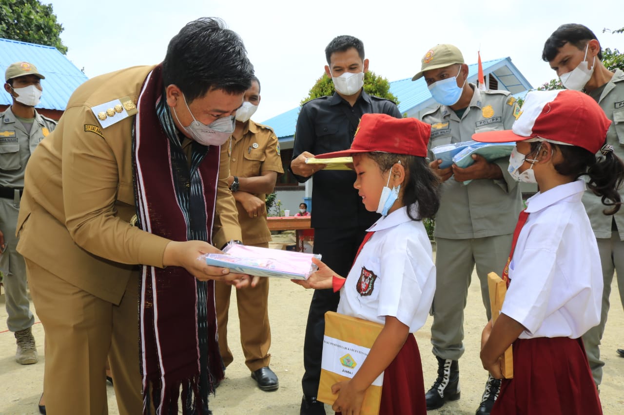 Penuhi 10 Program Prioritas Bupati, Pemkab Samosir Berikan Bantuan Pendidikan, Ini Syaratnya