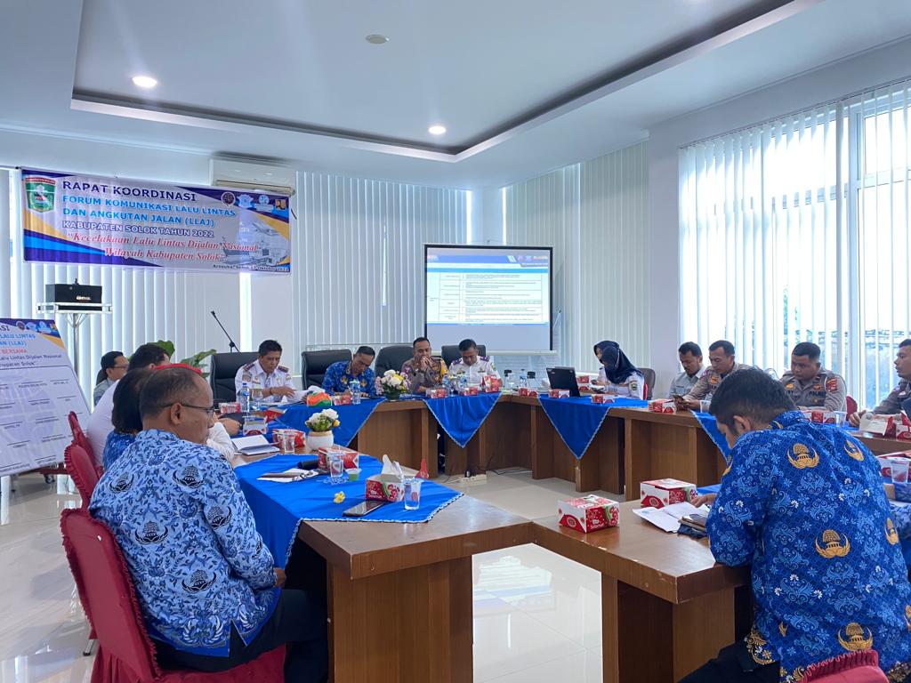 Bupati Solok buka Raker Forum Komunikasi Lalu Lintas Dan Angkutan Jalan (LLAJ) Kabupaten Solok Tahun 2022