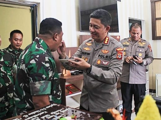 HUT Dandim 0201/Medan, Kapolrestabes Medan Beri Kejutan