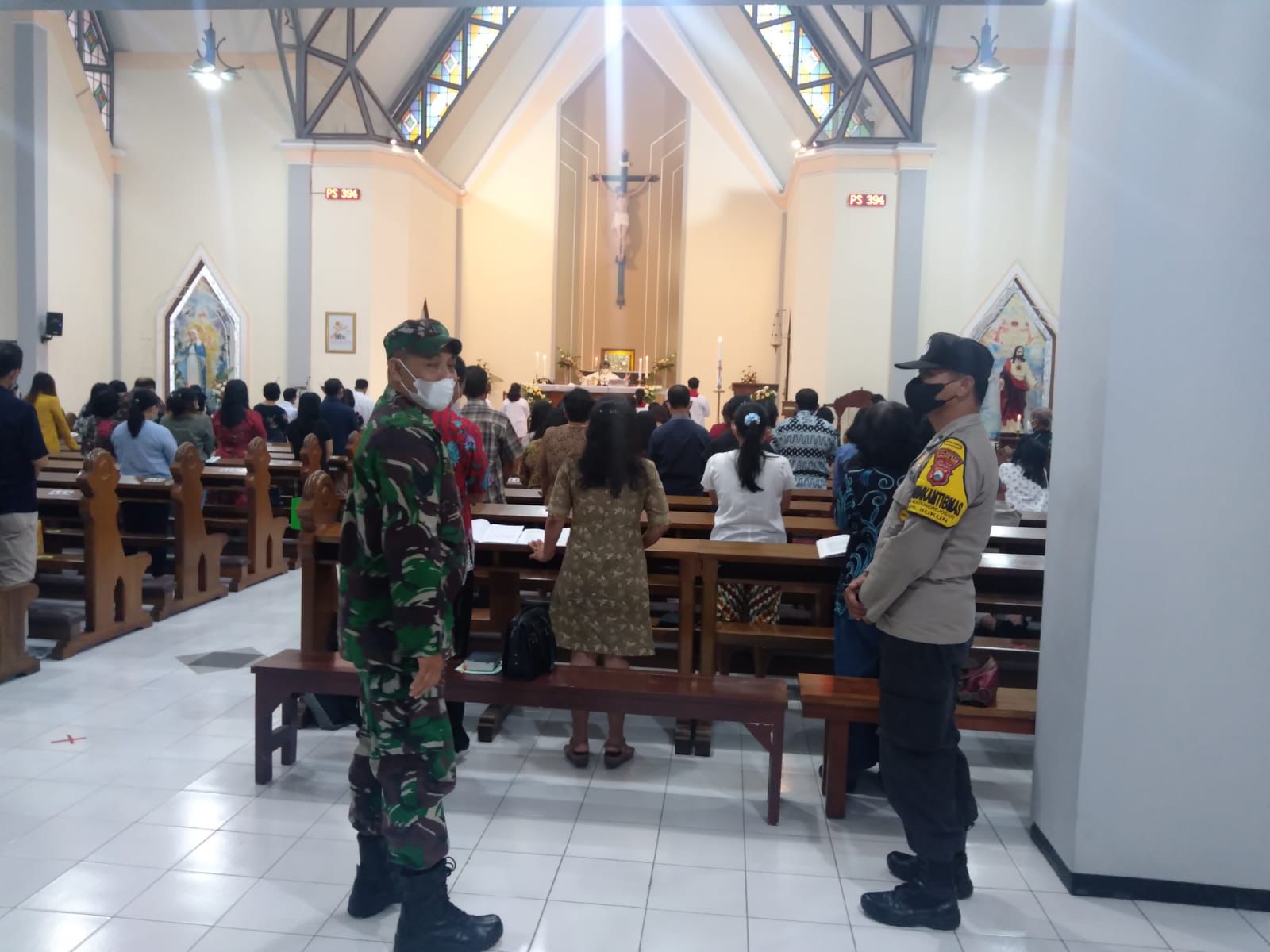 Polda Jatim dan Jajaran Serentak Laksanakan Doa Bersama Bagi Korban Tragedi Kanjuruhan