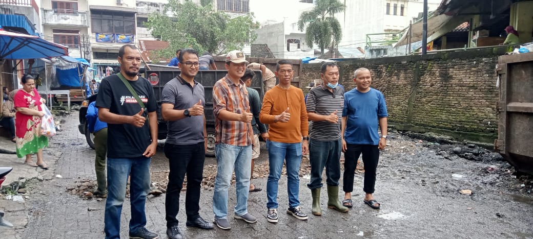 PUD Pasar Kecamatan dan Kelurahan Gotong Royong di Pasar Peringgan