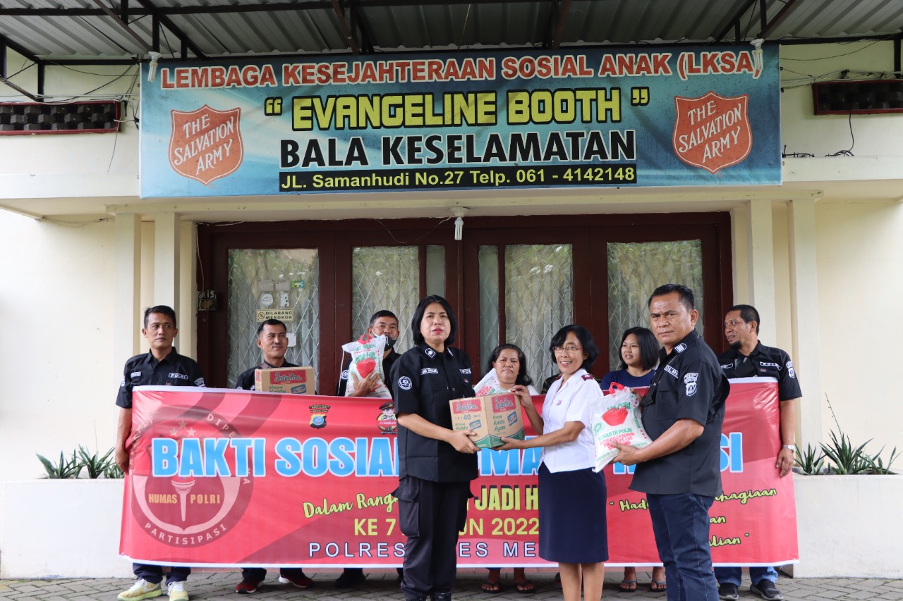 HUT ke-71 Humas Polri, Humas Polrestabes Medan Baksos ke Panti Asuhan