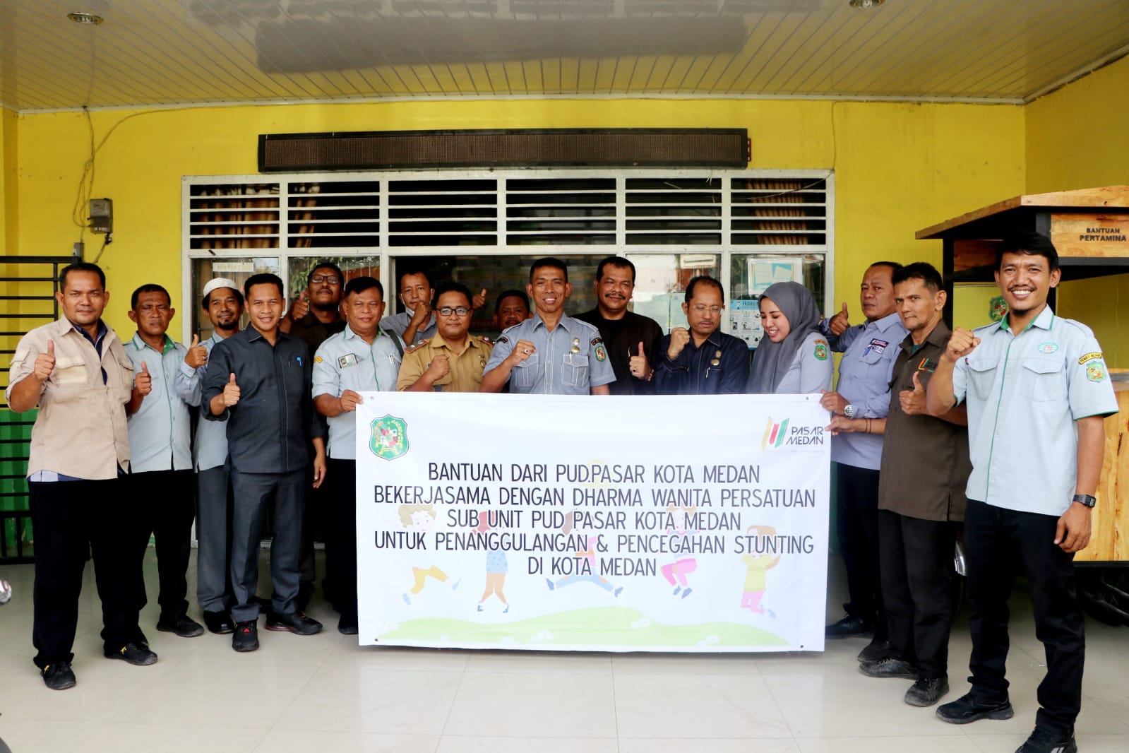 Bantu Penanganan Stunting, PUD Pasar Medan Salurkan 190 Kg Beras dan 32 Kotak Susu