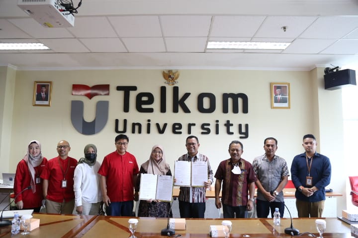 Bupati Toba Tanda Tangani Kesepakatan Bersama dengan Universitas Telkom Perihal Pendidikan, Penelitian dan Pengabdian Masyarakat