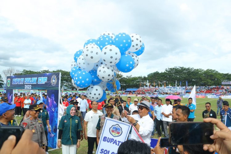 Bupati Solok Capt. Epyardi Asda Resmi Membuka Perhelatan Turnamen Sepak Bola Bupati Solok Cup 2022 U-19