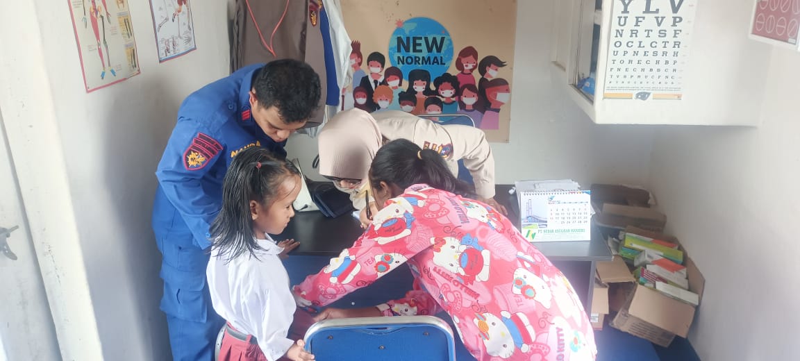 Dit Polairud Polda Sumut Sediakan Pengobatan Gratis di Kapal Terapung