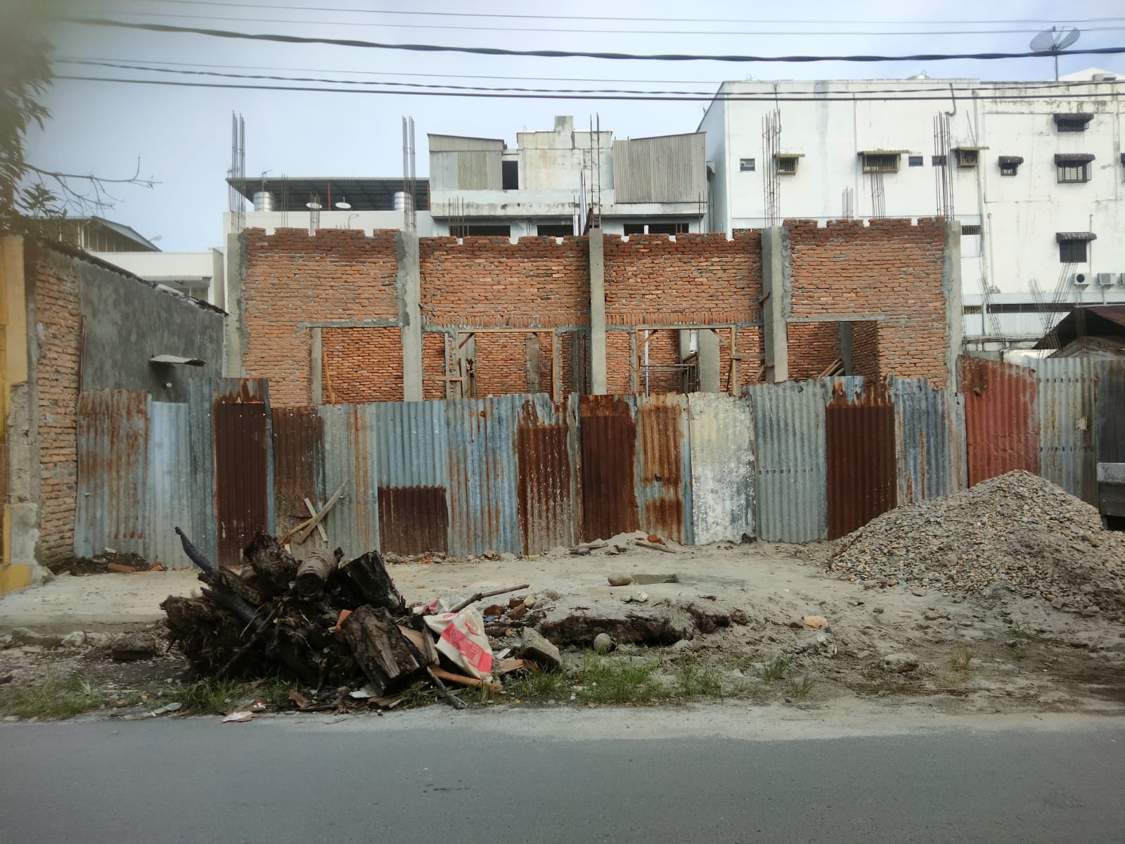 Diduga Memanipulasi Data Izin SIMB, LSM PAKAR Soroti Bangunan Dijalan Bamburuncing