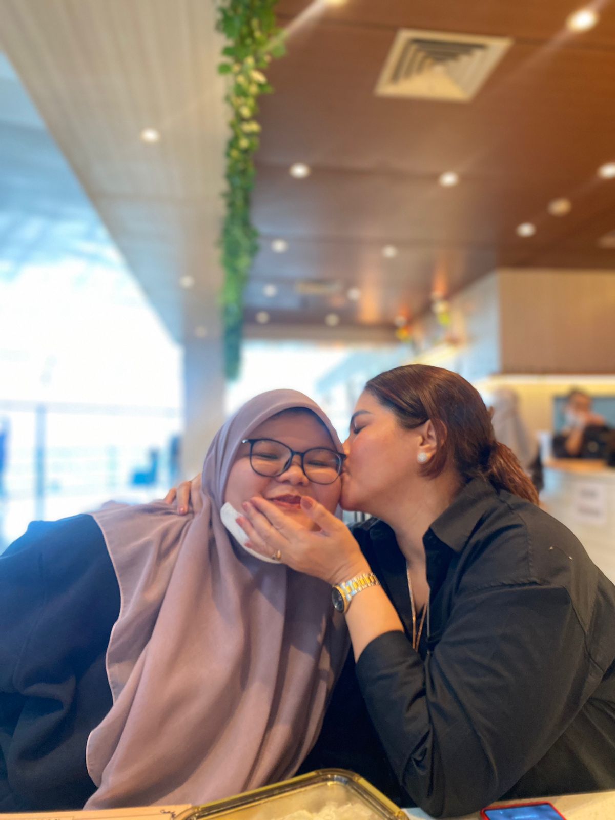 Official Piala Dunia Qatar 2022, Lousiana Dewi Sartika Subiansari juga Pernah Ikut Sidang PBB di New York