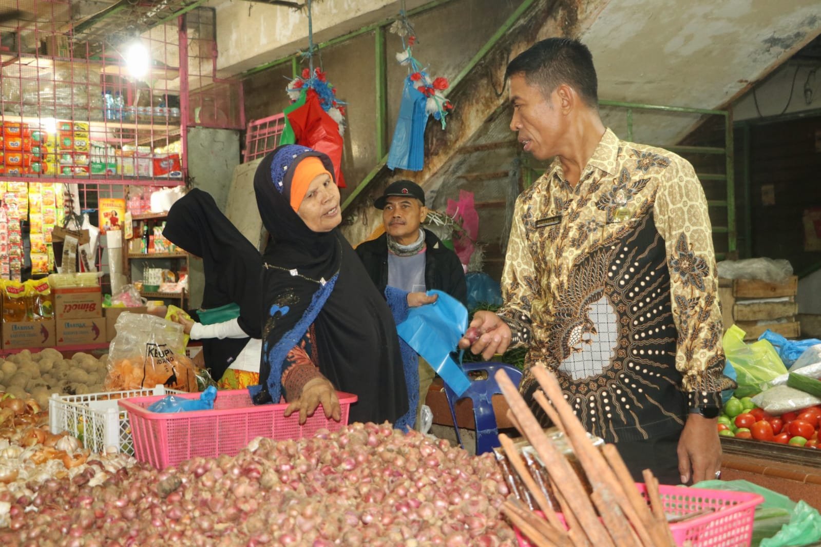 Dirut PUD Pasar Cek Harga Bapok Jelang Nataru, Bakal Gelar Pasar Murah untuk Jaga Kestabilan Harga