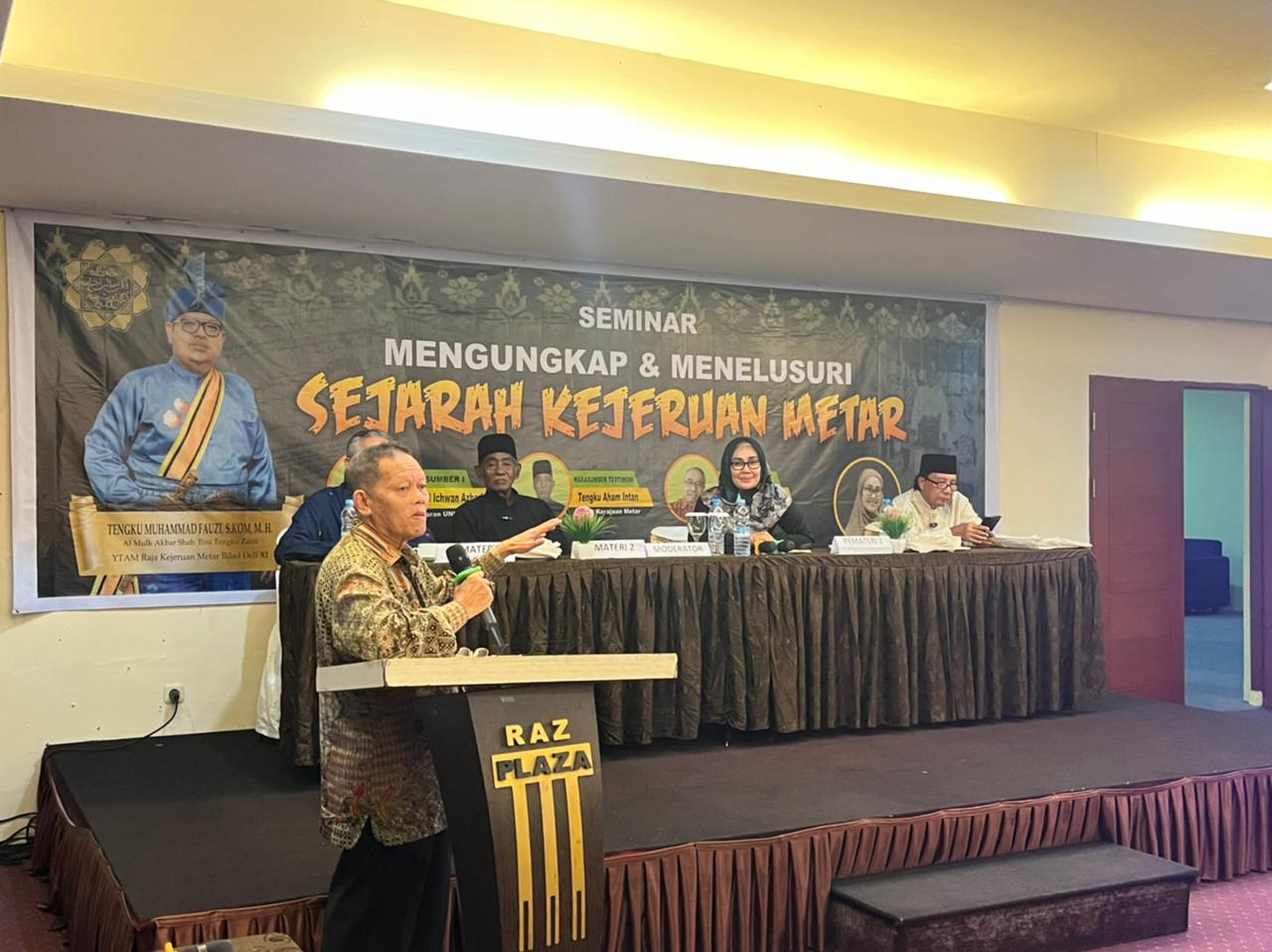 Raja Metar Bilad Deli Buka Seminar “Menelusuri & Ungkap Sejarah Kejeruan Metar”