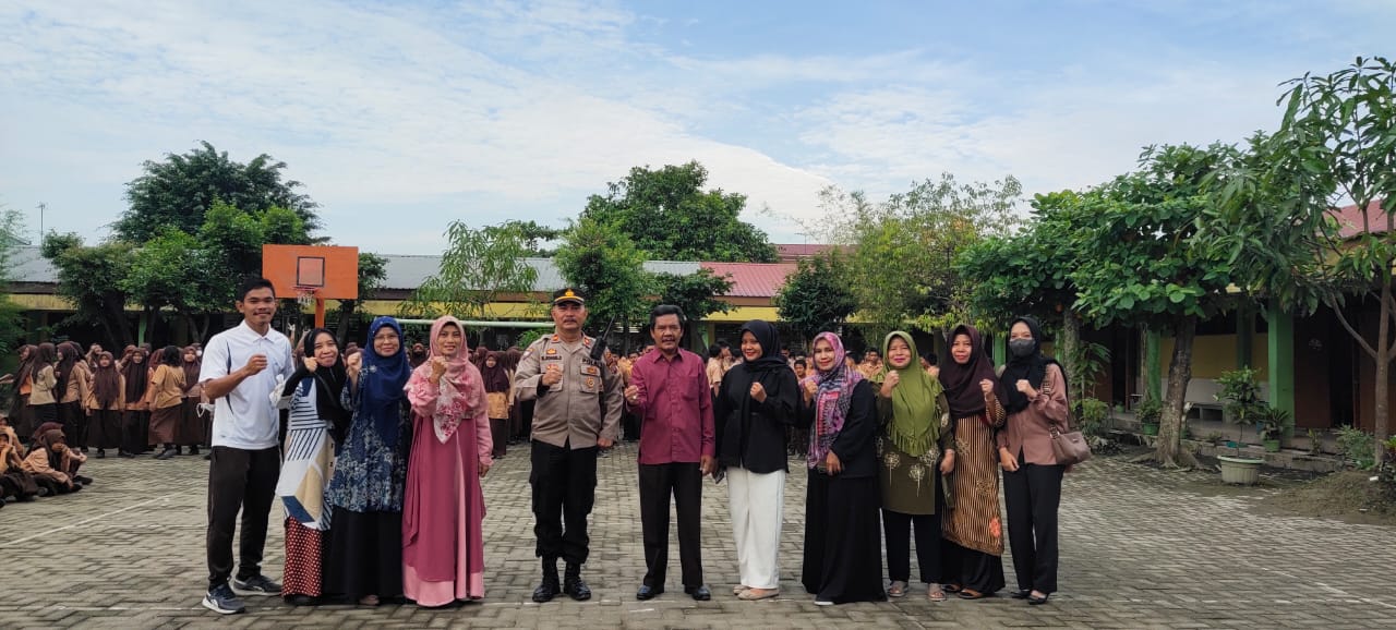 Polsek Percut Sei Tuan Go to School di SMP Negeri 17 Medan