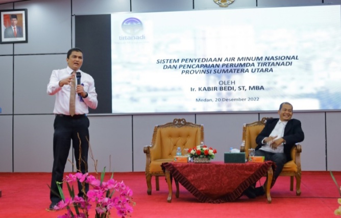 Dirut Perumda Tirtanadi  Kabir Bedi Memberikan Kuliah Umum Di Kampus UISU