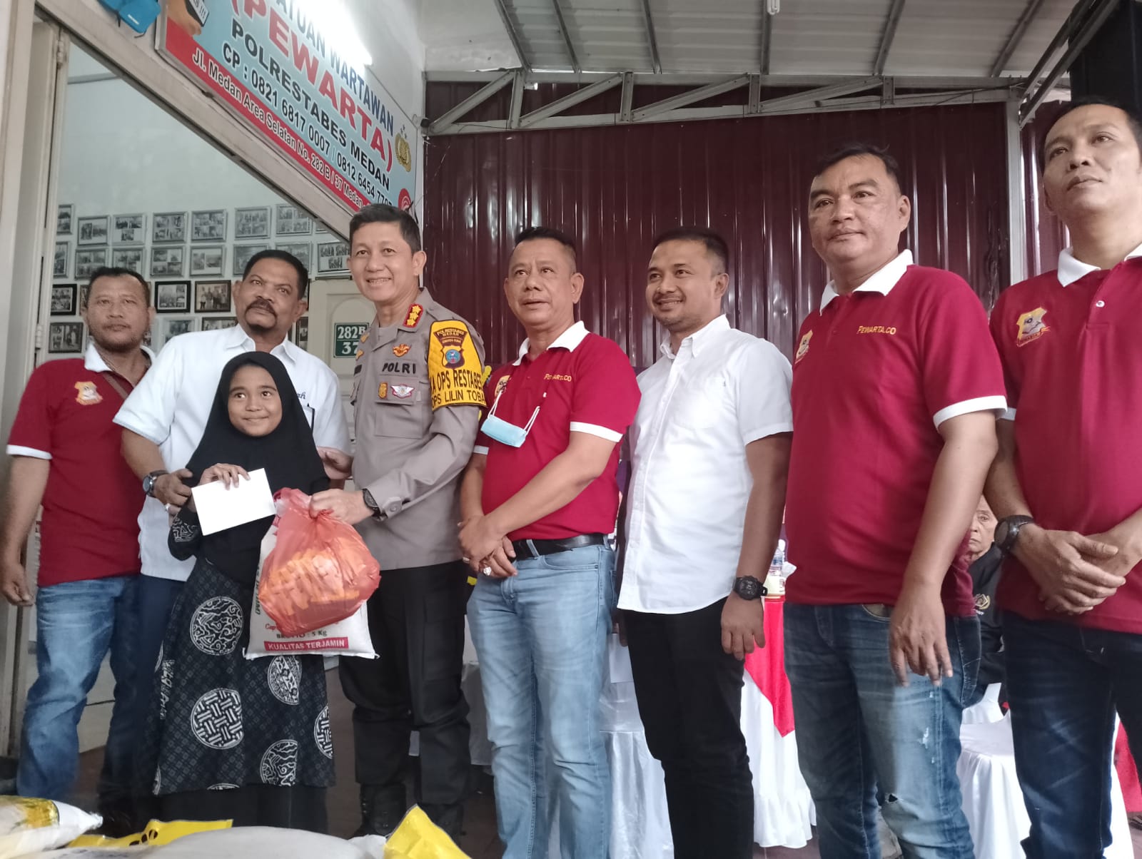 HUT Ke-6 Pewarta Dirangkai Bakti Sosial Pembagian Sembako