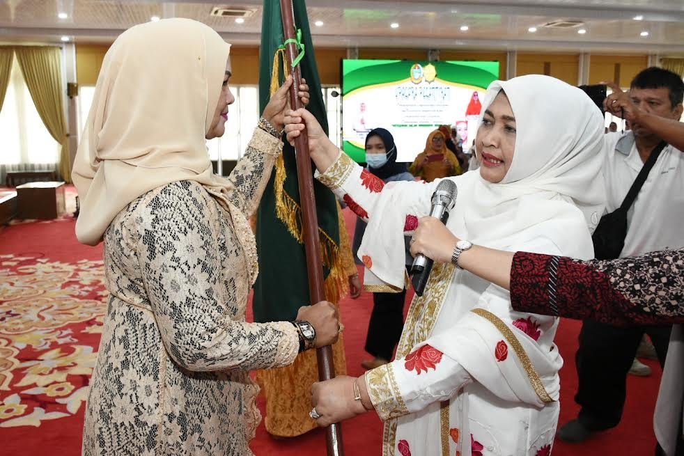 Pelantikan Majelis Ta’lim Muslimah Az-Zahra Sumut,  Nawal Lubis Ingatkan Soal Konsistensi Menggapai Ridho Allah