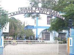 Dinas Pendidikan Deliserdang Diduga Bersubahat Melakukan Mark Up Baju Batik dan Olahraga Siswa