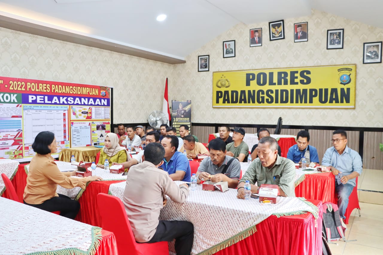 Suasana Haru Campur Gembira Pelaksanaan Temu Pers Bersama Kasat Reskrim dan Plt. Kasi Humas Bersama Wartawan