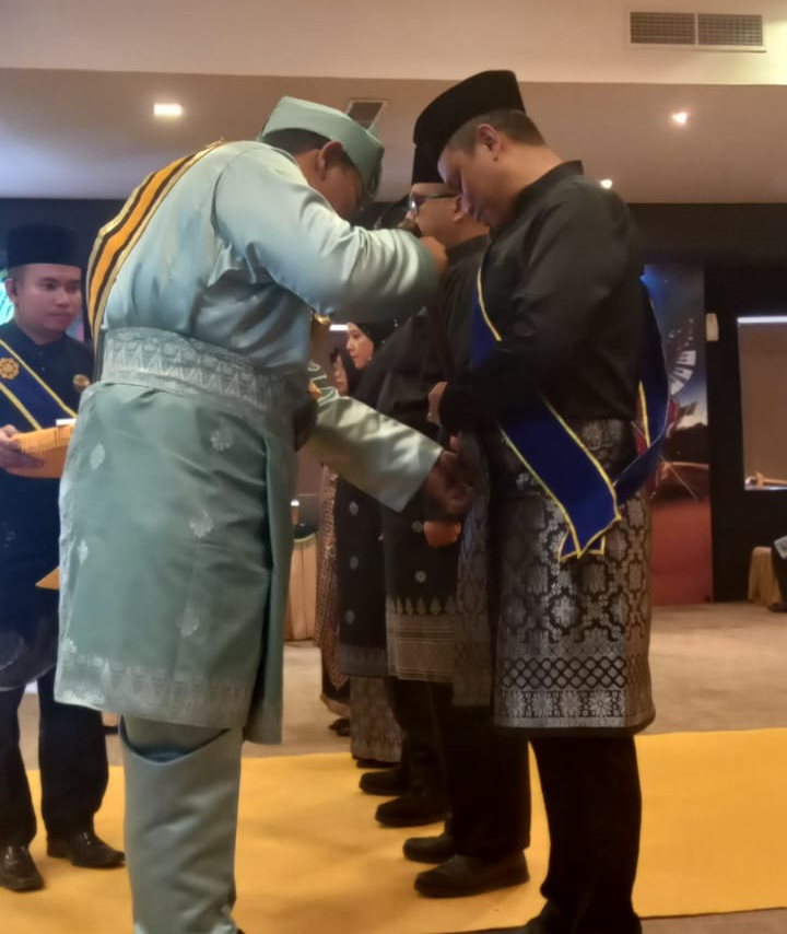 Dr Drs HM Ismael P Sinaga MSi,Dianugerahi gelar Datok Nara Satri Utama Diraja Kejeruan Metar Bilad Deli