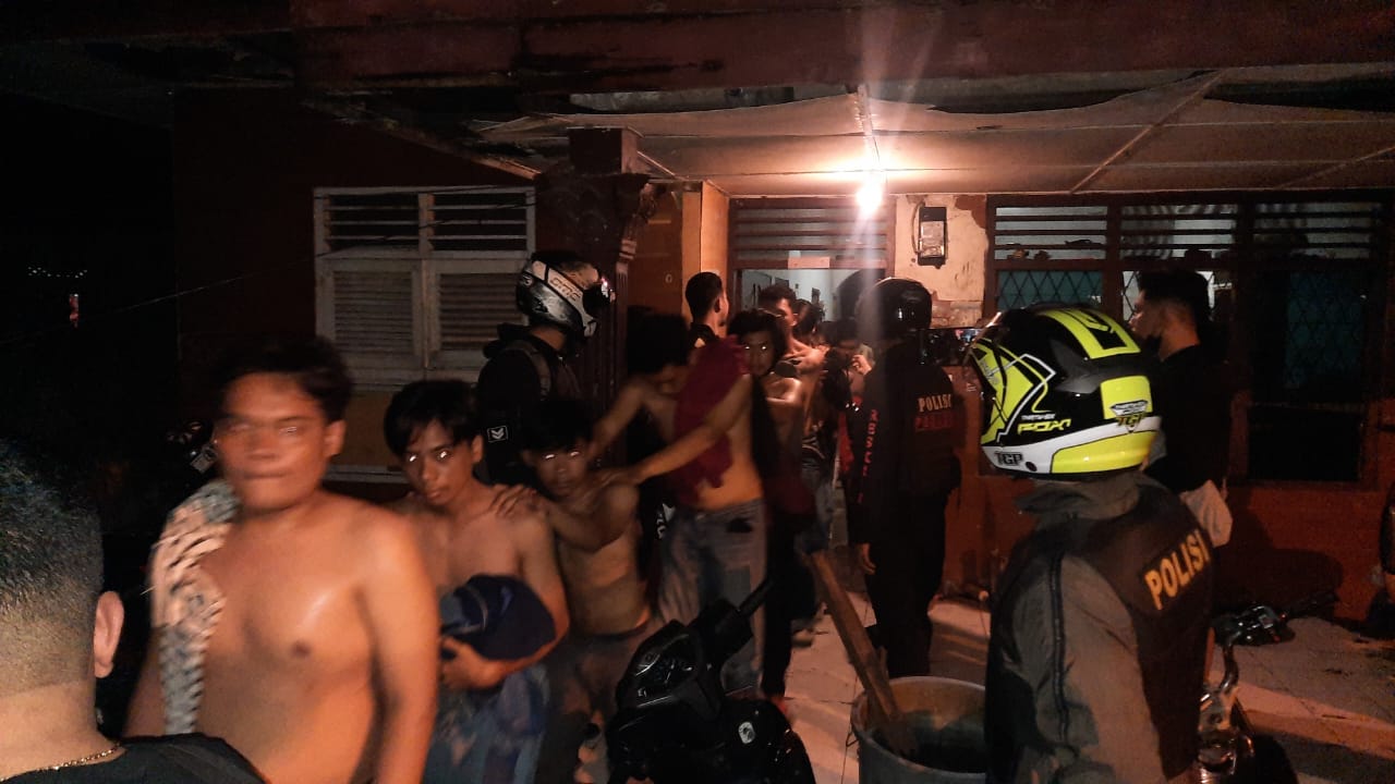 Reaksi Cepat Sat Samapta Polrestabes Medan Bubarkan Mahasiswa Nomensen Saat Tawuran