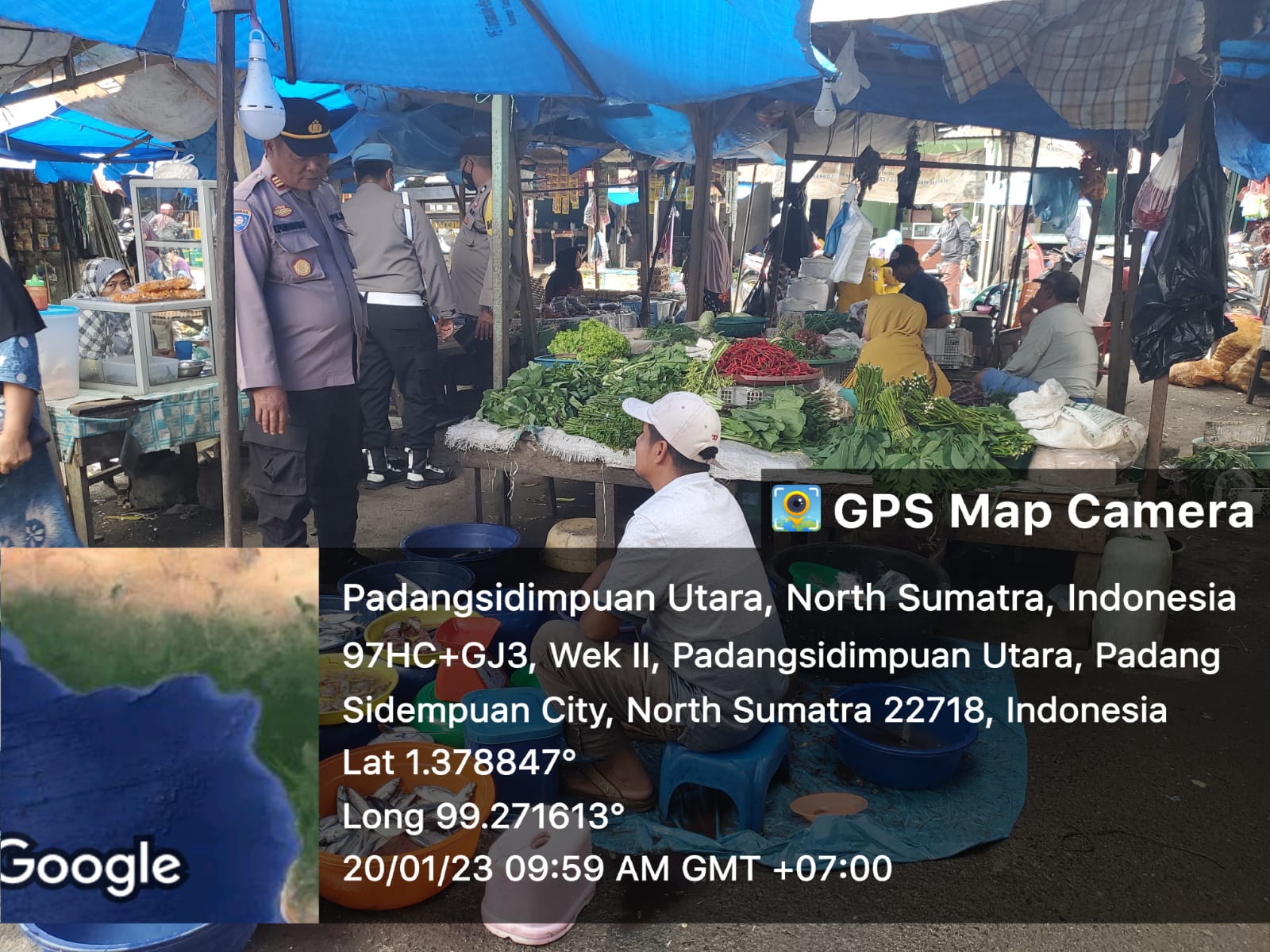 Serap Curhatan Masyarakat, Kapolsek Hutaimbaru Bersama Personel Kunjungi Pedagang, Pengunjung Pasar Impres