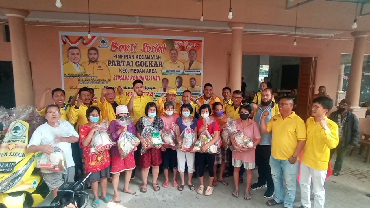 Rayakan Imlek, Komunitas SATU HATI  Bagikan Parsel Sembako, Ini Kata Aking