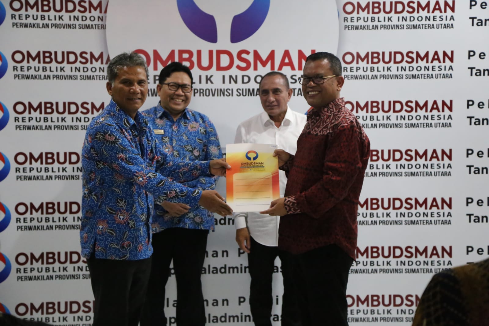 Pemkab Toba Terima Hasil Penilaian Kepatuhan Standar Pelayanan Publik dari Ombudsman RI