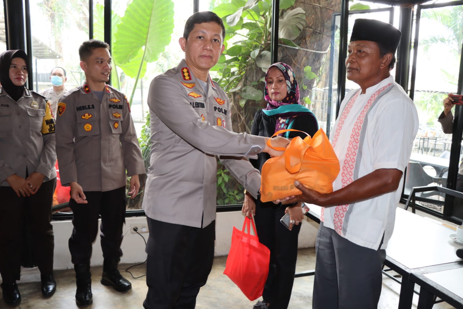 Kapolrestabes Medan Gelar Jumat Curhat di Kelurahan Helvetia Timur