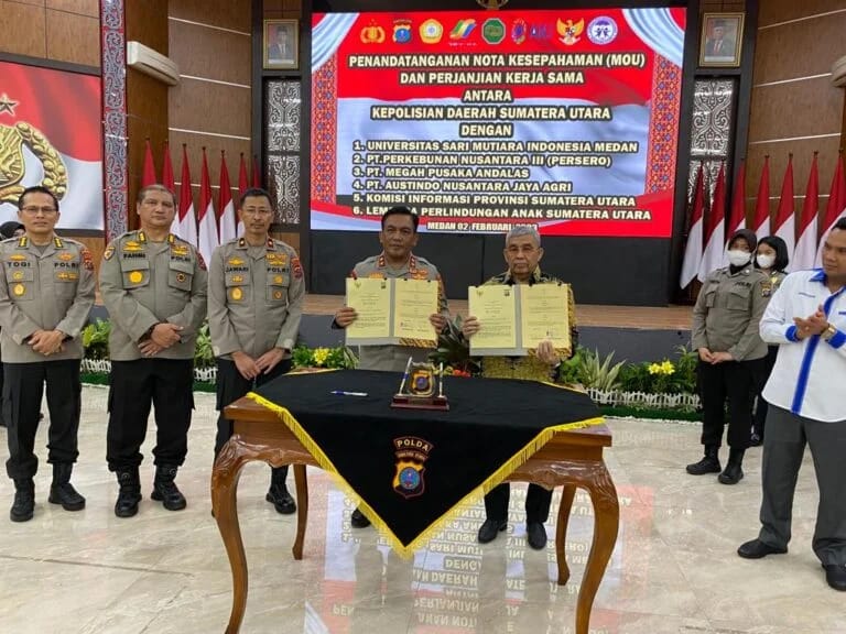 Kapoldasu dan Ketua (Komisi Informasi) Sumut Teken MoU Melalui PPID Masyarakat Akan Mudah Akses Informasi Publik