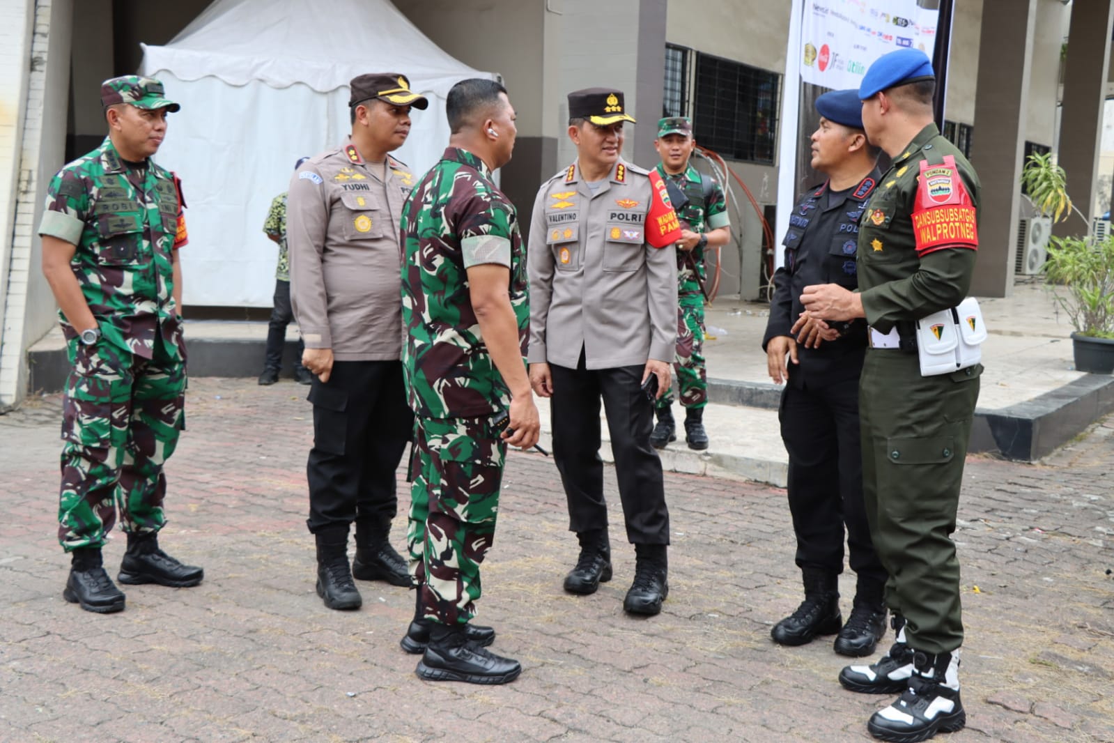 Kapolrestabes Medan Pantau Pengamanan Konser Musik di Sela Kunker Presiden RI