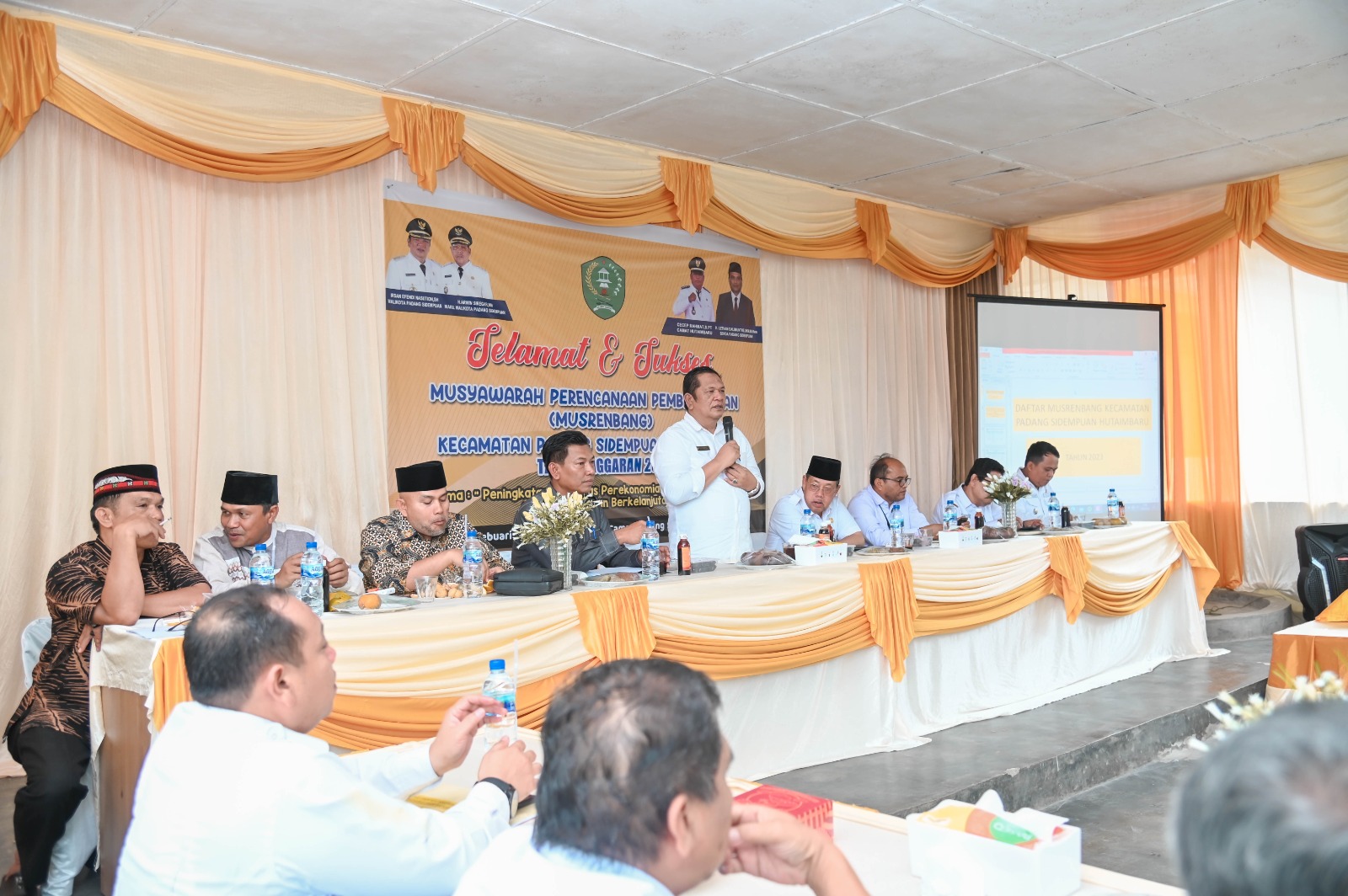 Musrenbang Ke - 6 Bertempat di Kecamatan P. Hutaimbaru Resmi di Buka Walikota Irsan Efendi Nasution