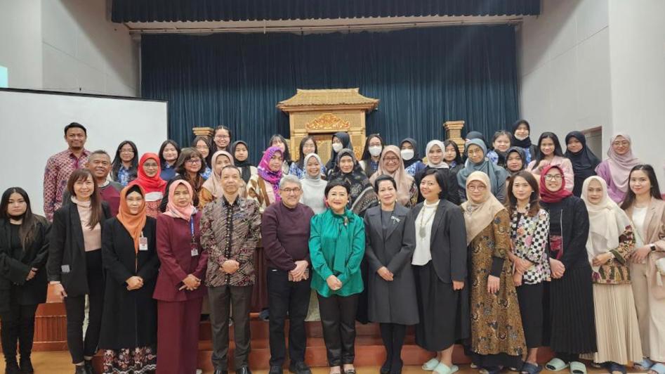 Prita Kemal Gani Bedah Buku Biografi di Tokyo