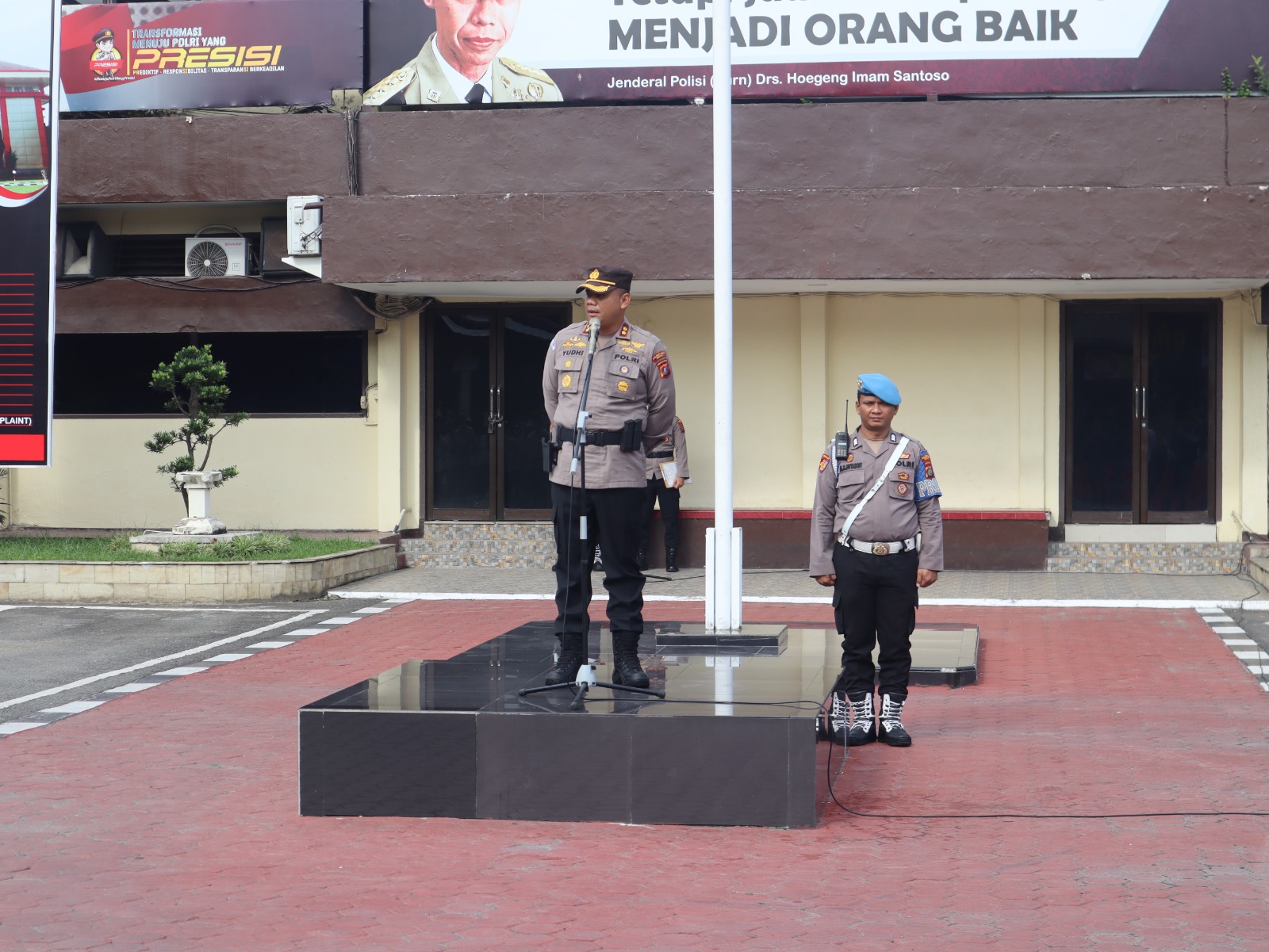 Waka Polrestabes Medan AKBP Yudhi Hery Setiawan Pimpin Apel Pagi
