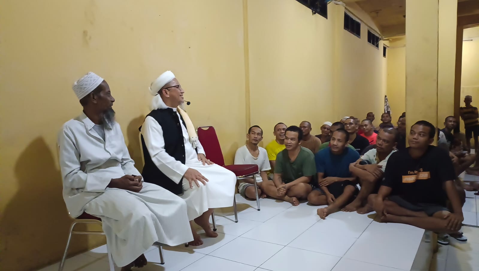 Ustad Irjen (Purn) Baharudin Jafar Beri Ceramah dan Bimbingan ke Tahanan Polrestabes Medan