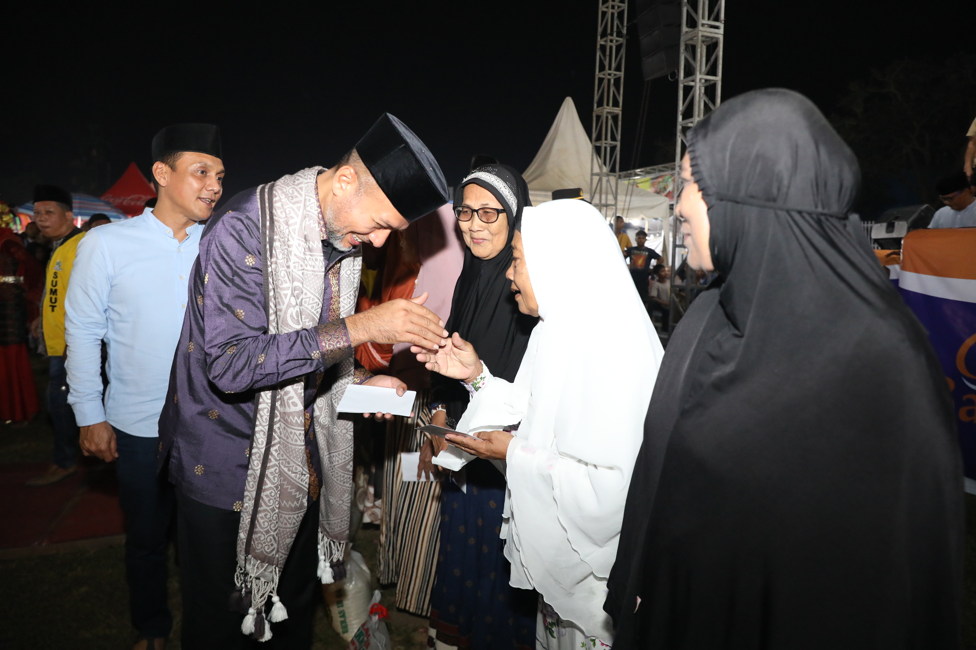 Buka Bazar Ramadan di Tanjung Morawa,  Ijeck : Bangkitkan Ekonomi Masyarakat