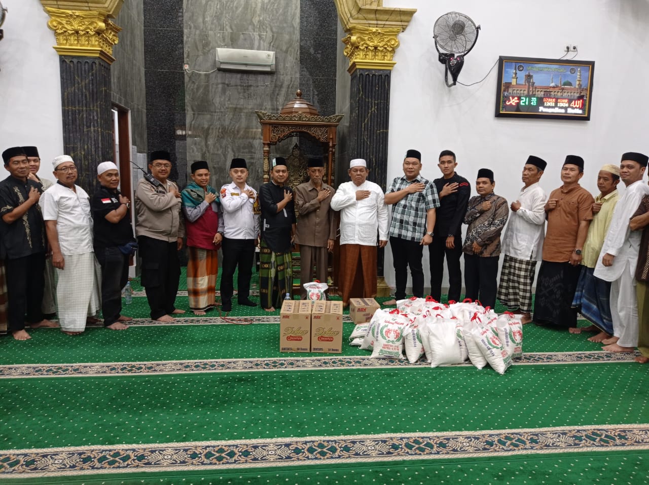 Mendengar dan Memberi Solusi, Polisi Safari Ramadhan 1444 H di Mesjid Al Malik