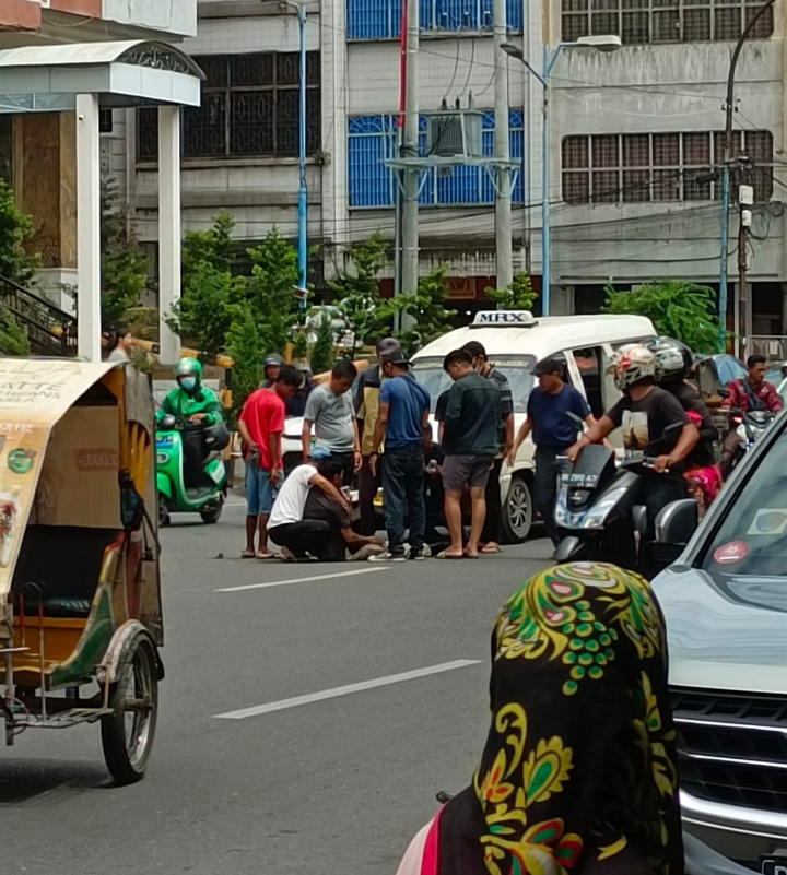Personel Polda Sumut Diseruduk Angkot, Sopir Diamankan