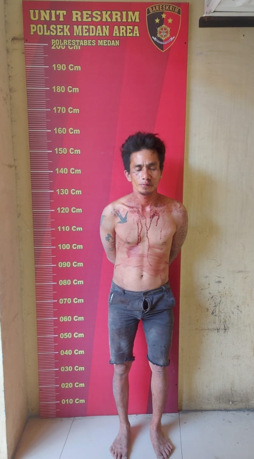 Seorang Maling Nyaris Babak Belur Diserahkan Warga ke Polsek Medan Area