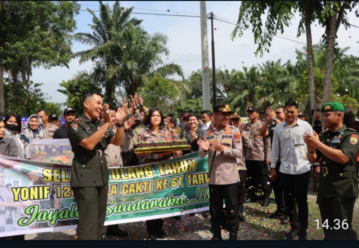 Kapolres Batubara Beri Kejutan,, Geruduk Mako Yonif 126 Kala Cakti!!!...