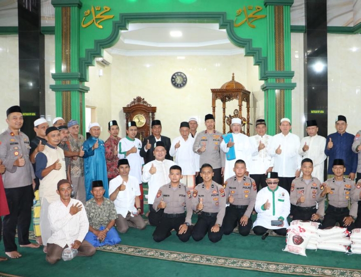 Wakapolda Sumut Brigjend Pol Drs Jawari Dengarkan Curhat Masyarakat Melalui Safari Subuh