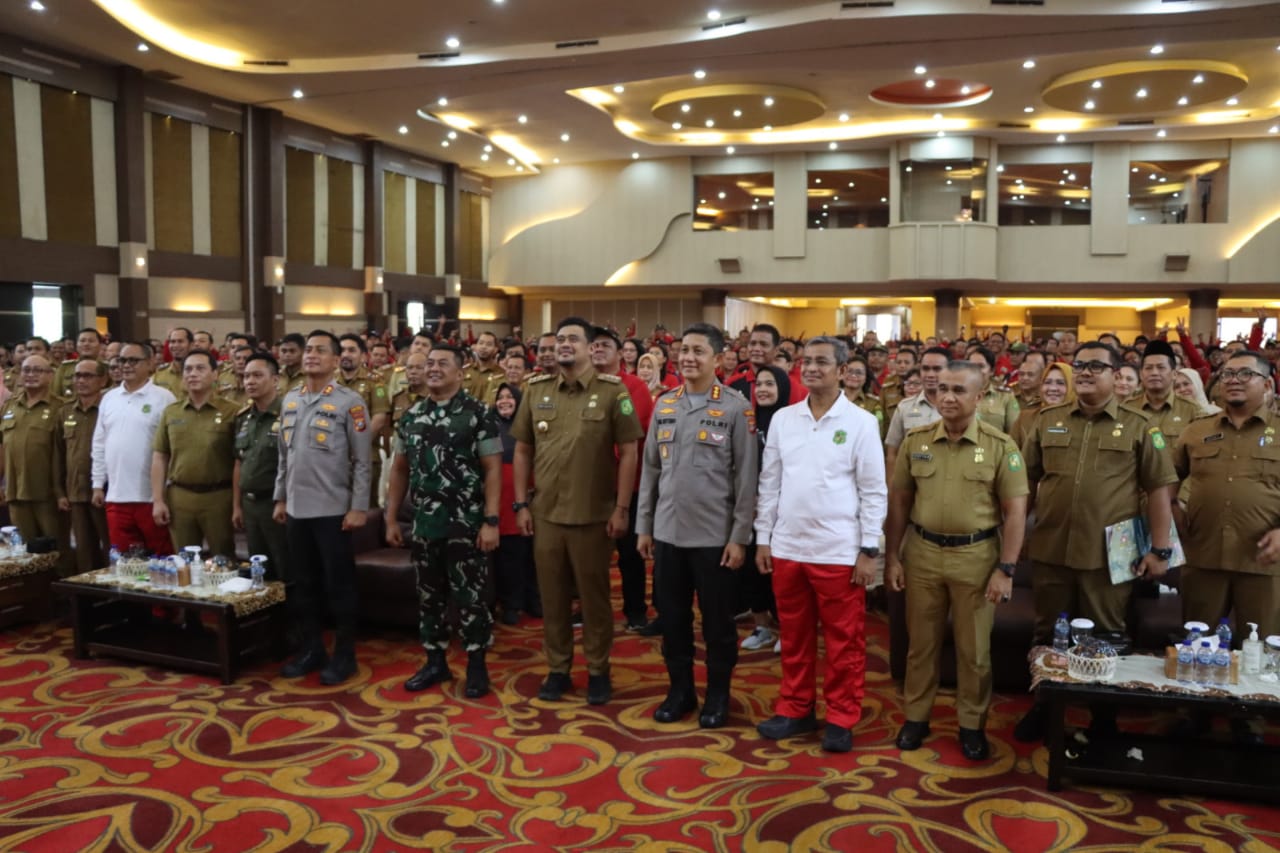 Kapolrestabes Medan Hadiri Pembukaan Pembinaan Mental Disiplin dan Etos Kerja Kepling se Kota Medan