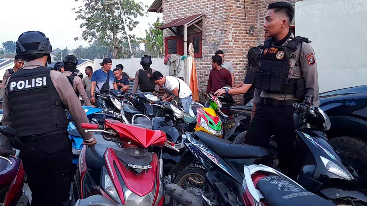 Polrestabes Medan Gerebek Gudang Motor Curian, 3 Penadah dan Puluhan Motor Diamankan